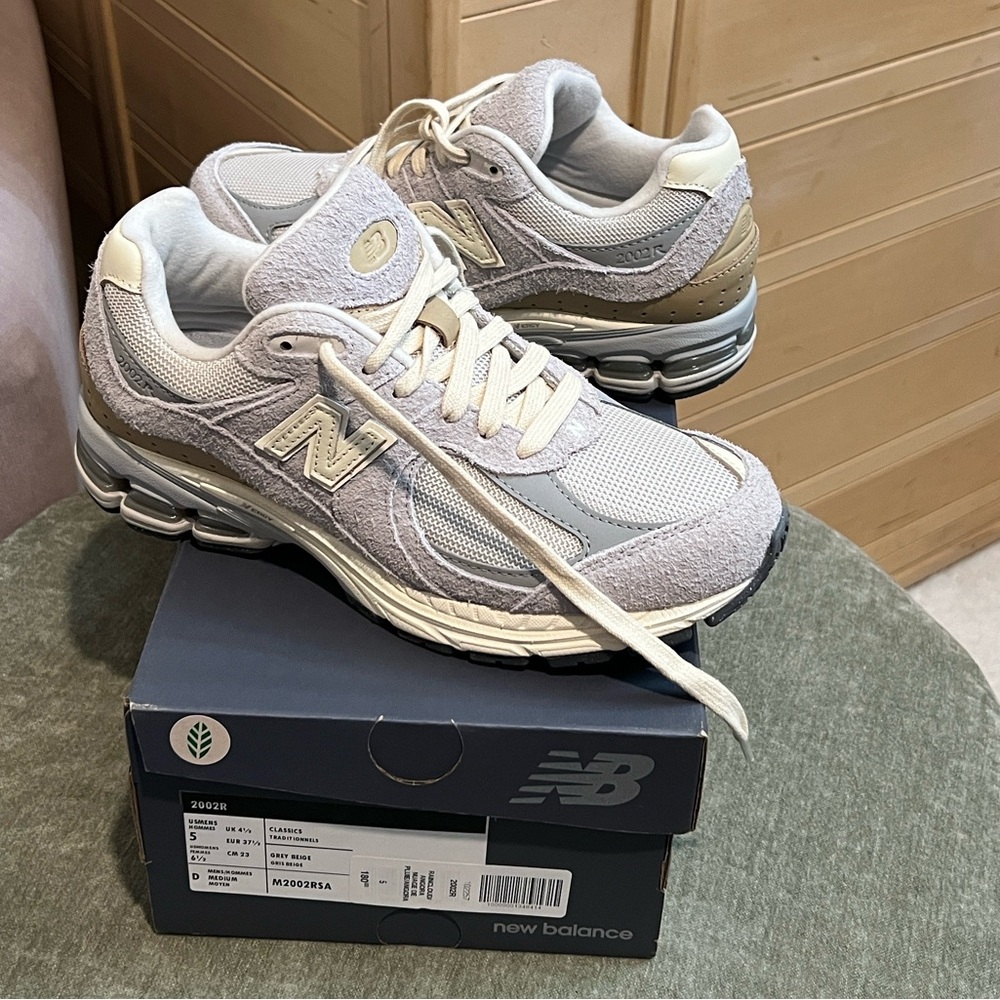 New Balance 2002R Shoes